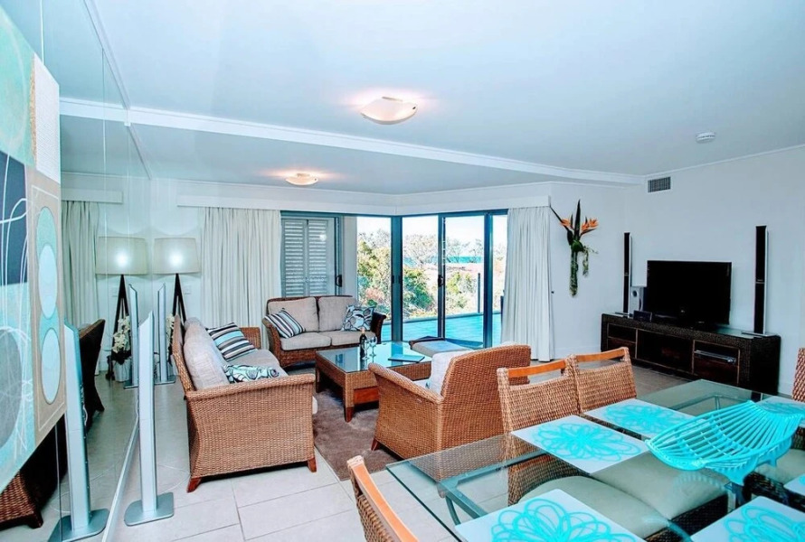 Apartment 409 Pavillions on 1770