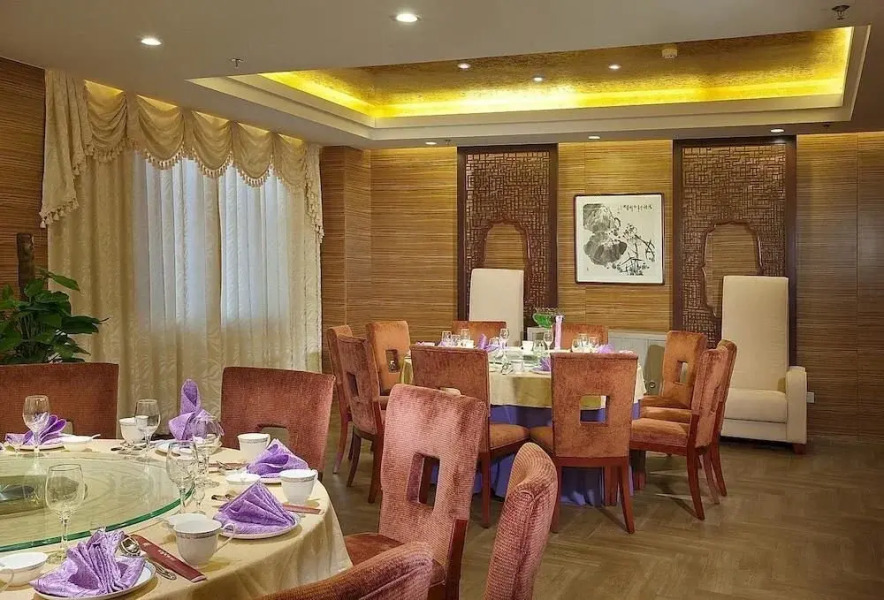 Chengde Tianbao Hotel