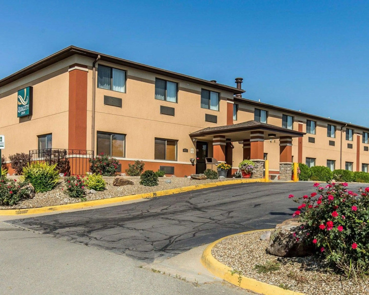Quality Inn at Collins Road - Cedar Rapids
