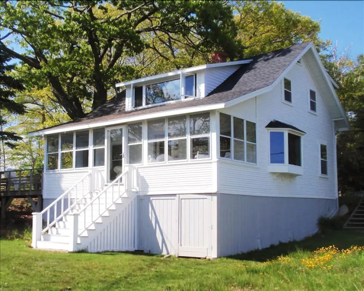 18 Spring St Cottage 4 Bedrooms 2 Bathrooms Cottage