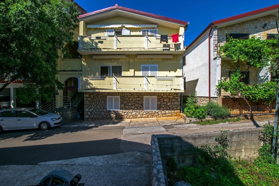Apartments Danijel-in the Centre of Starigrad