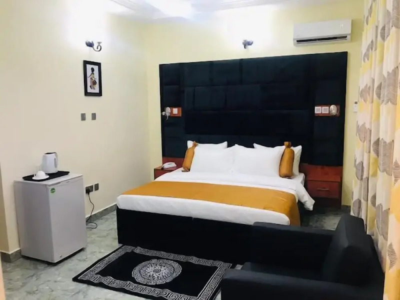 Trendy Hotel and Suites