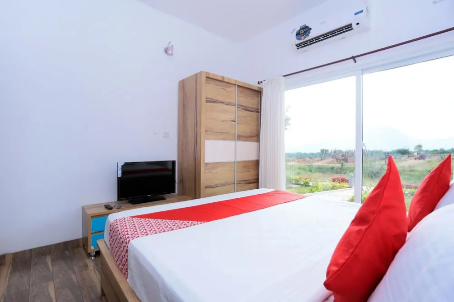 OYO 24200 Bahri Beautiful Country