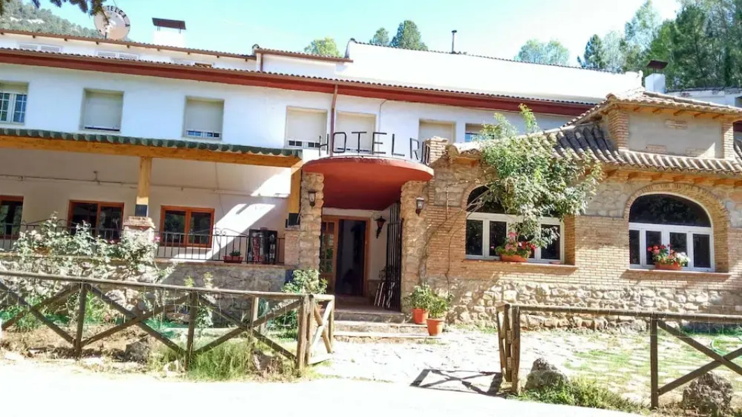 Pensión Arroyo de La Teja