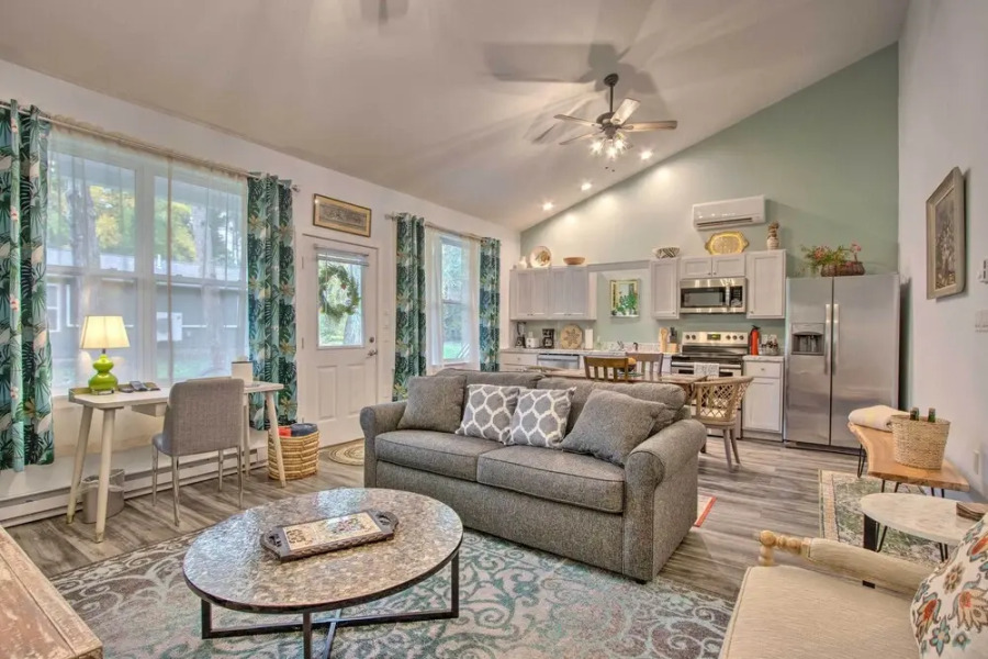 Hike & Ski! Blue Heron Brodheadsville Cottage