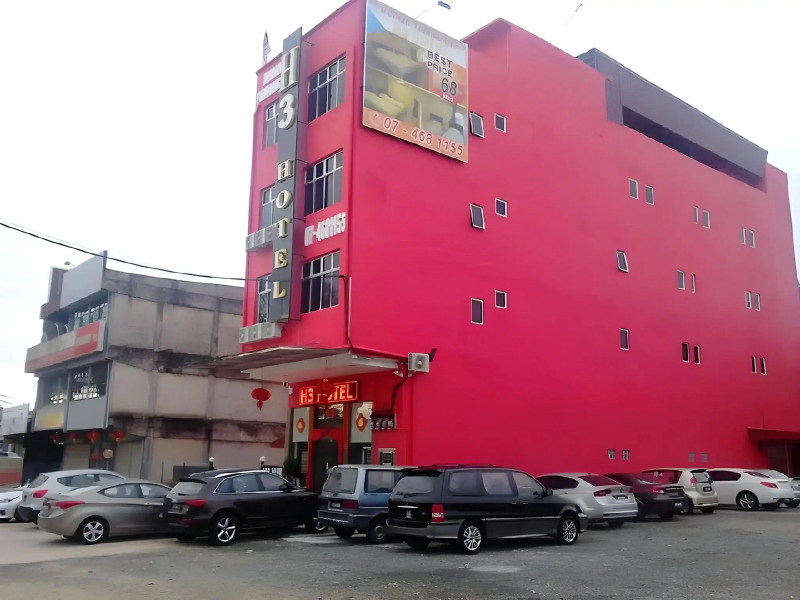OYO 90385 H3 Hotel