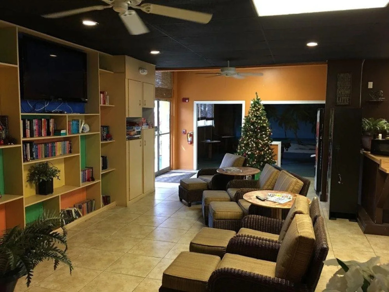 Tropical Inn Palm Bay