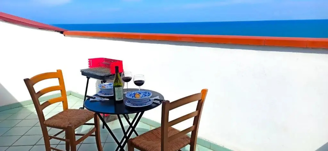 Tenuta Petreria 1 con accesso diretto al mare