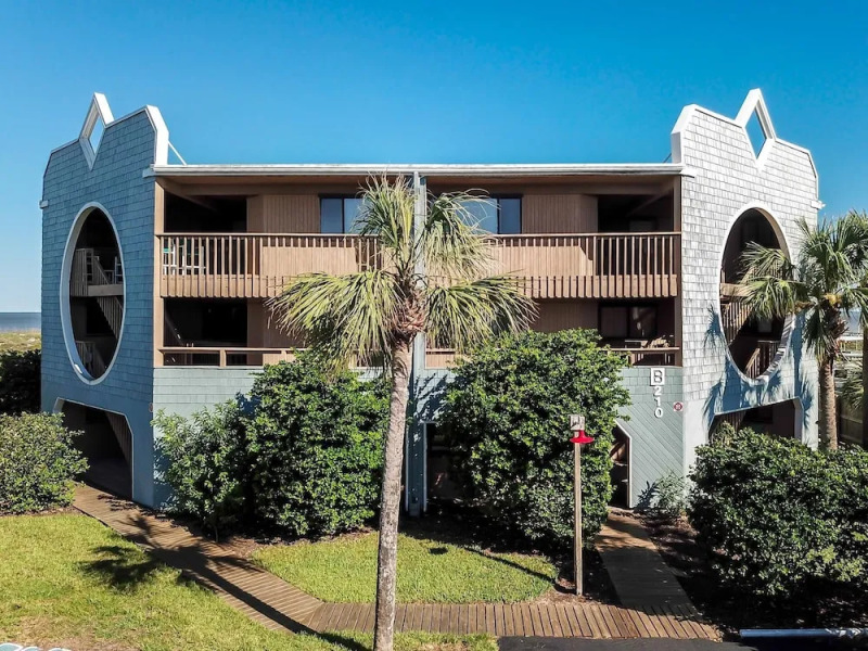 Hibiscus Resort B 2 Bedroom Condo by MCM