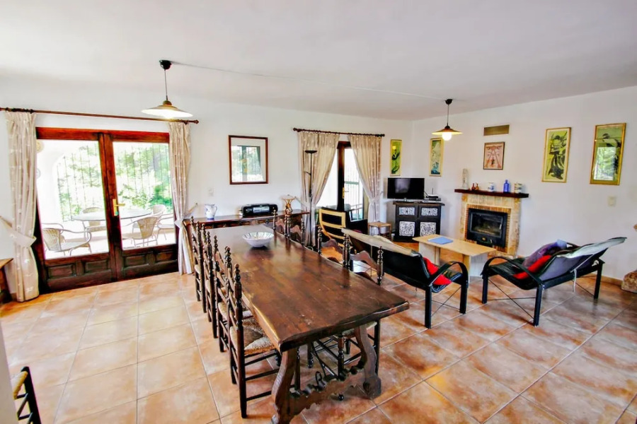 Flandes - traditionally furnished detached villa with peaceful surroundings in Benissa