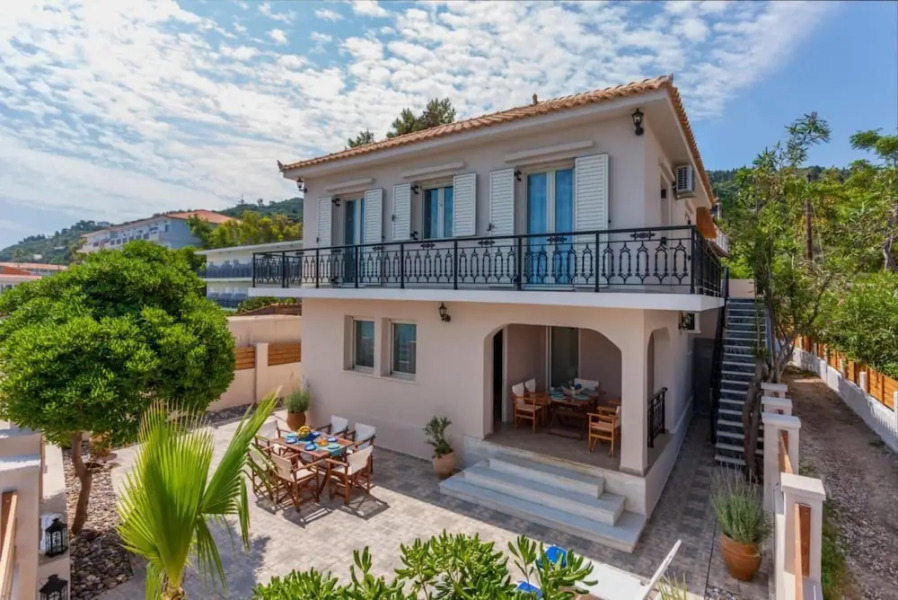 Villa Elizabeth - Seafront Modern Villa - Villa Elizabeth - Seafront Classic Villa