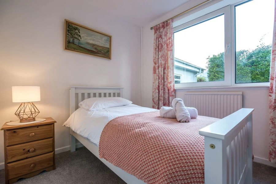 Station House - 2 Bedroom Holiday Home - Lamphey