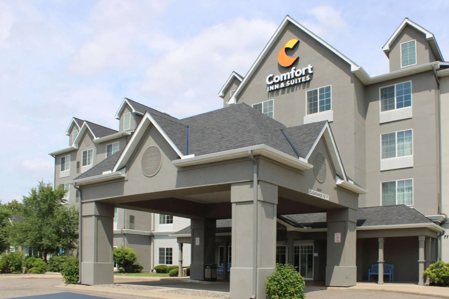Comfort Inn & Suites St. Paul Northeast