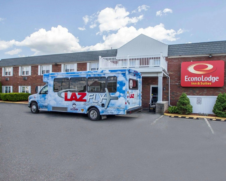 Econo Lodge Inn & Suites Windsor Locks Bradley Airport