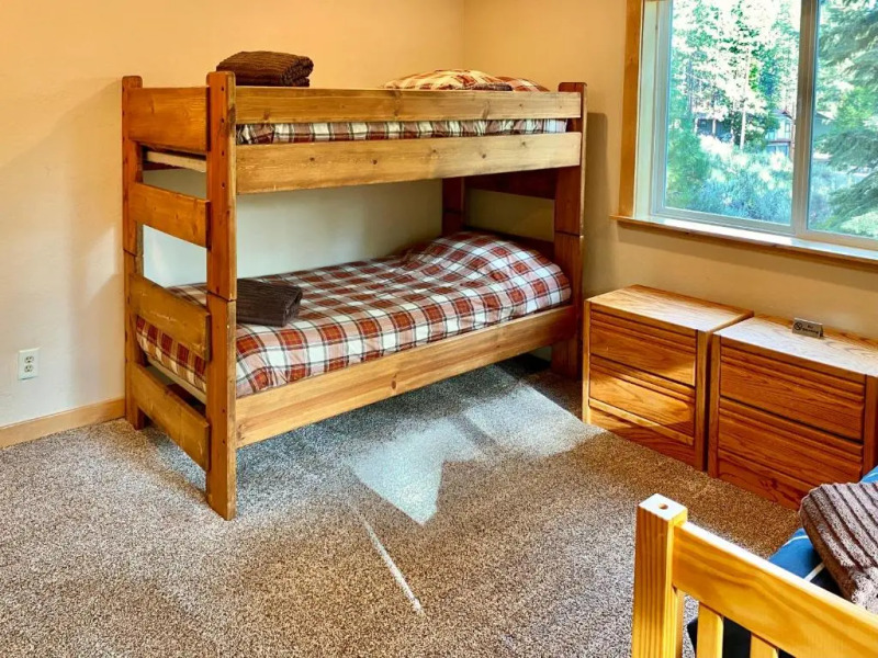 Beautiful 3500sf Lake Tahoe Home W/ Open Layout