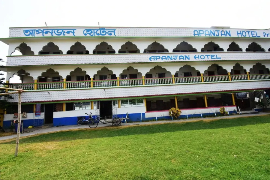 SPOT ON 43674 Apanjan Hotel