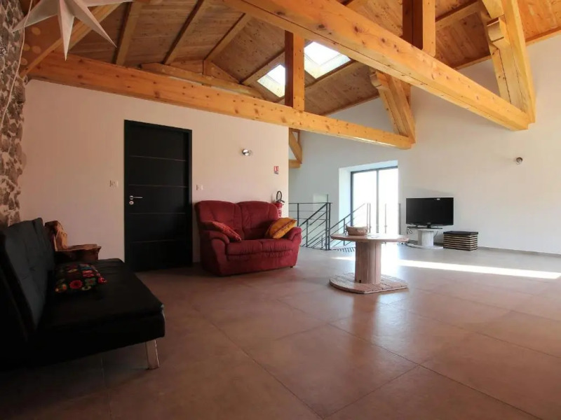 Gîte Lapte, 9 pièces, 23 personnes - FR-1-582-101