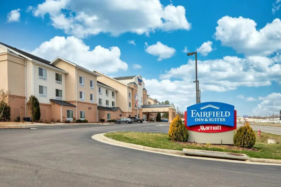 Fairfield Inn & Suites South Boston
