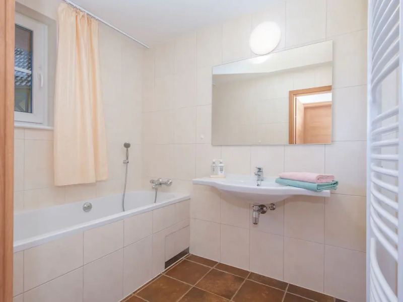 Traditional Style Villa with 2 Bathrooms near River Moselle