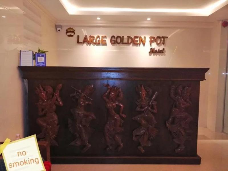 New Large Golden Pot