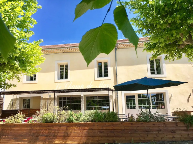 Hôtel Restaurant le Champ de Mars