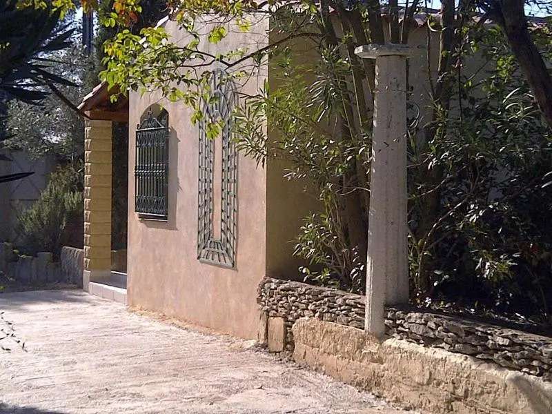 Villa with Pool in Provence -Villa Romantique Sleeps Up To 12+4 in Optional Gite