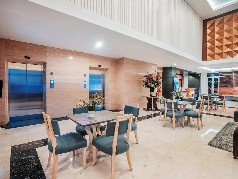 Oyo Flagship 728 Baileys Apartment