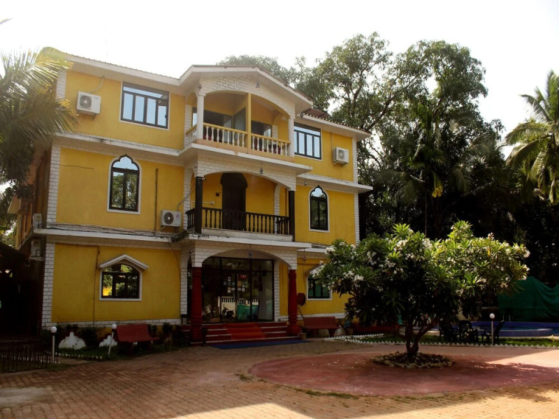 Oyo 13064 Home Luxury with Pool Studio Siolim