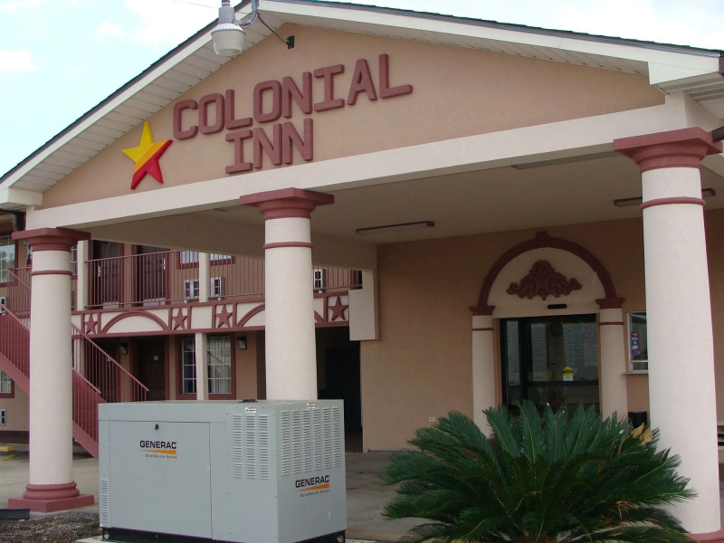 Colonial Inn