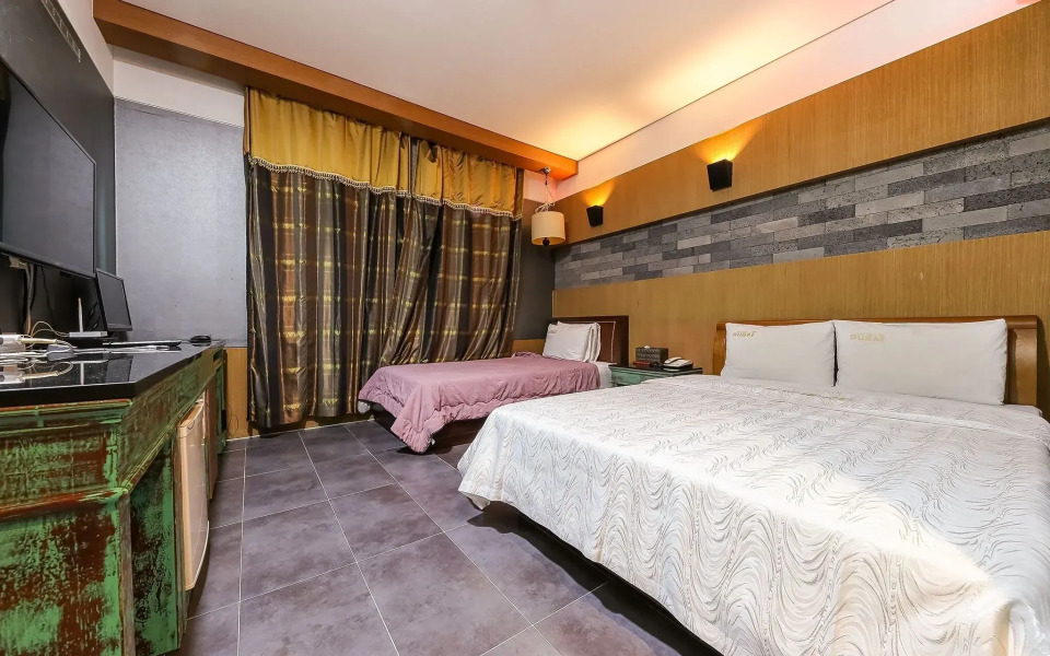 Dubai Hotel in Dangjin