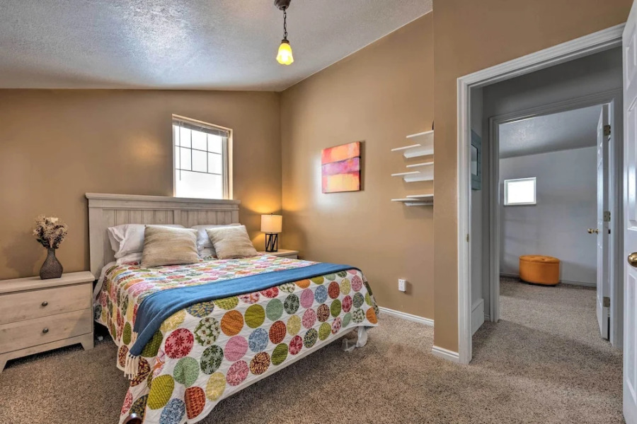 Family-friendly Logan Farmhouse w/ Yard & Near USU