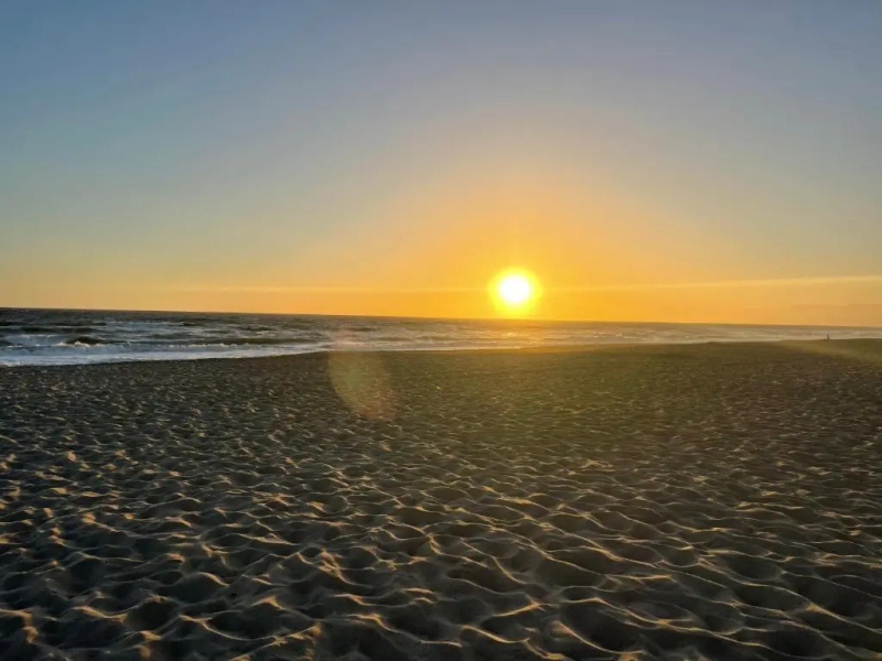 Lovely Beach Home - 2 min walk to the beach - Game Room - Channel Islands!
