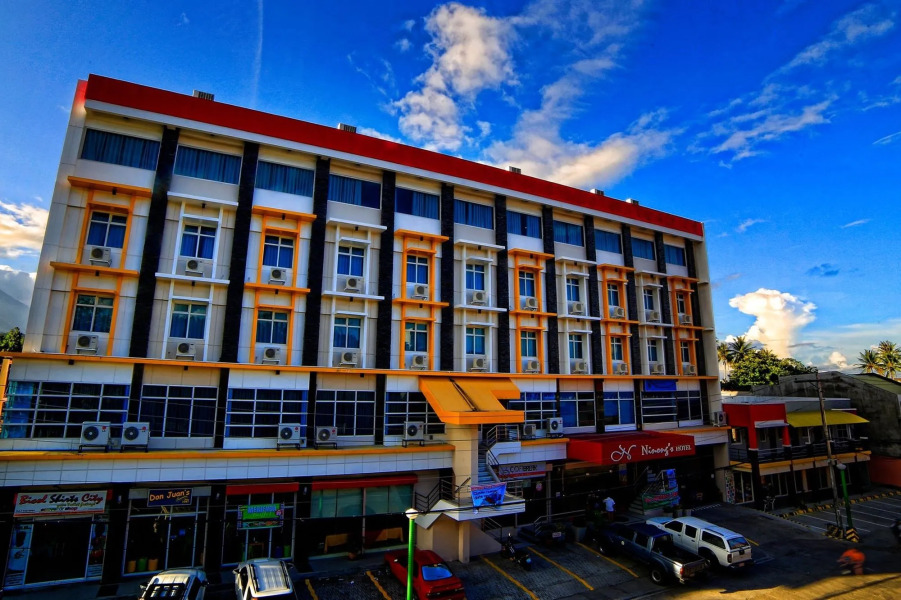 Ninong's Hotel