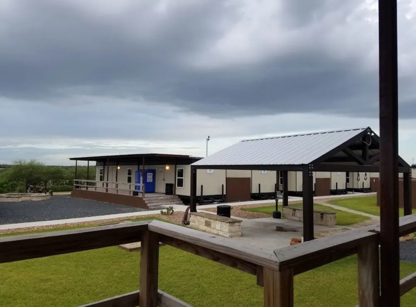 The Armadillo Hotel Karnes City