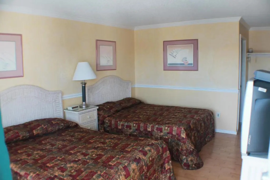 Bay Breeze Motel