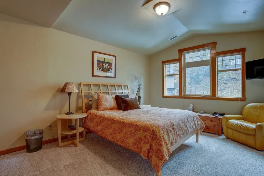 Three Rivers 3 Bedroom Home by RedAwning