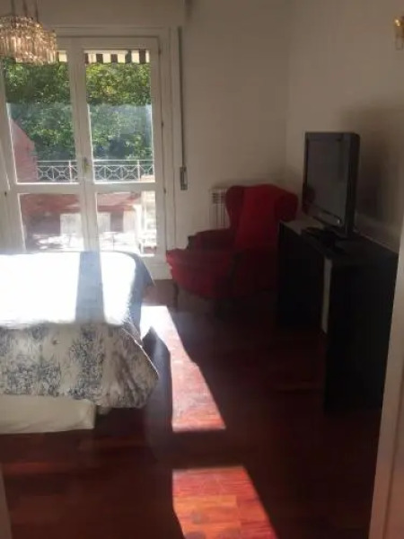 Apartamento con Jardín