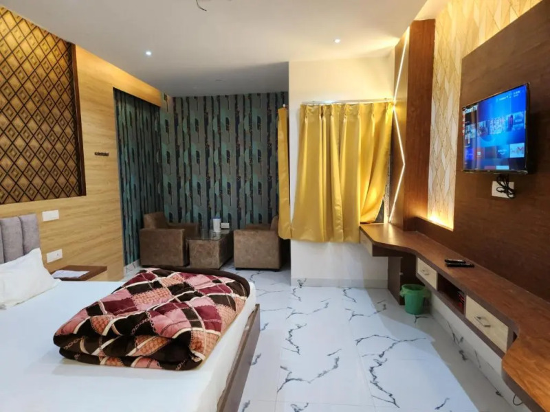 Rbs Hotel & Restaurant