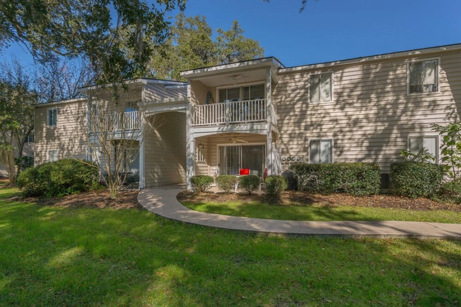 Ocean Walk Three Bedrooms by Hodnett Cooper