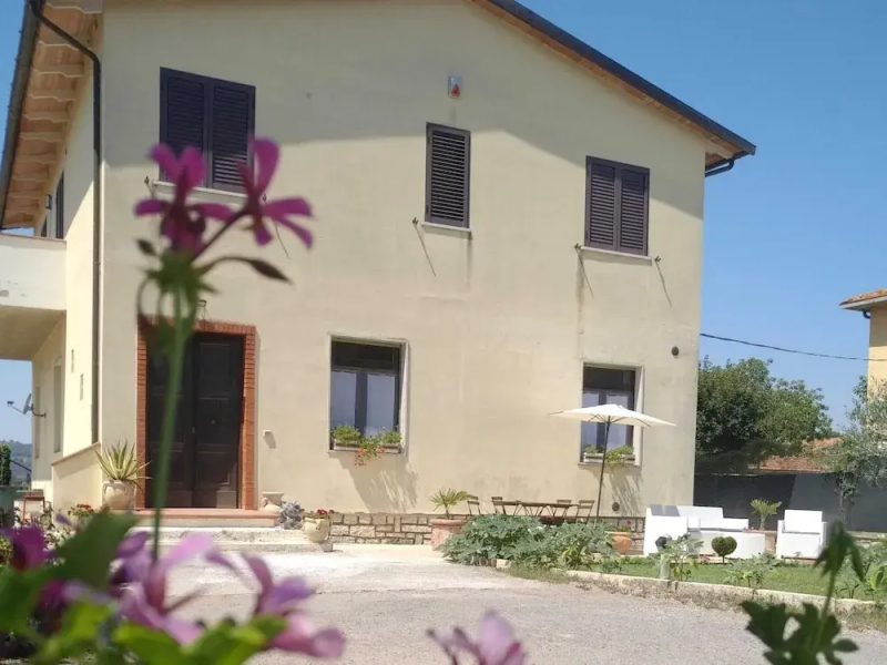 Villa in Italy With Private Garden Retreat