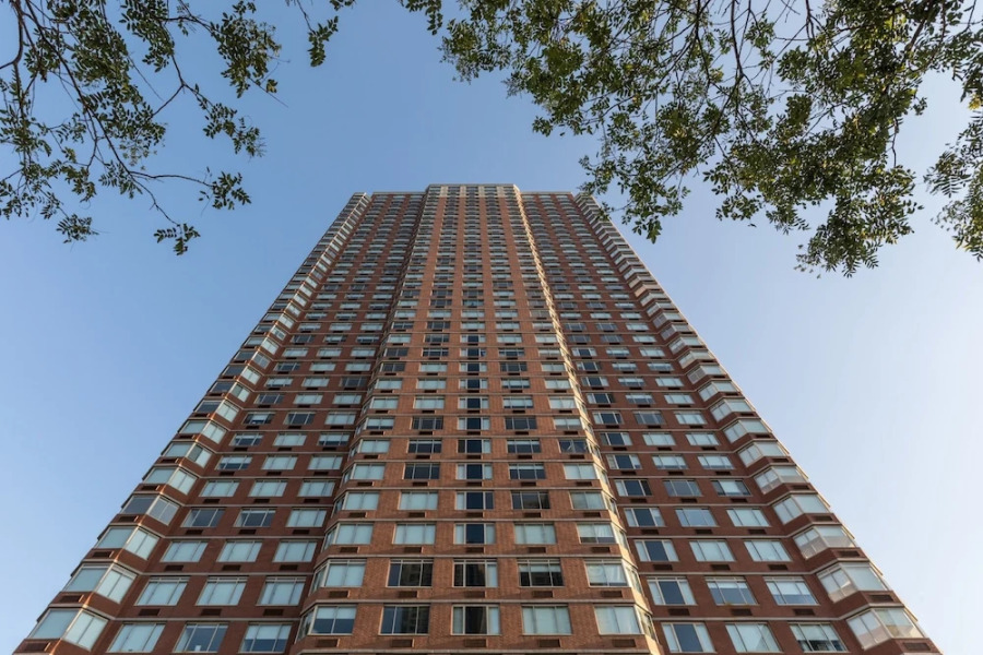 Bluebird Suites near Newport Center