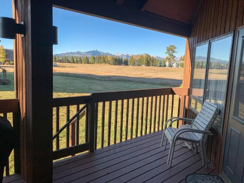 AMAZING VIEWS!! - Walk to Uptown Sleeps 4