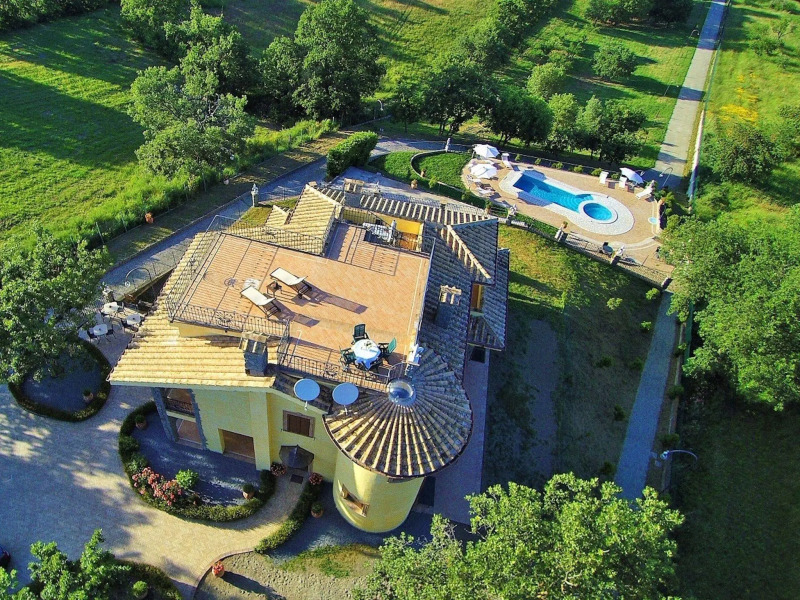 Peaceful Villa in Montefiascone with Hot Tub