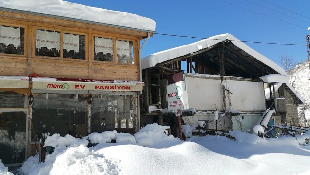 Meroli Ev Pansiyonu ve Yöresel Tatlar