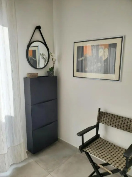 Charmant studio moderne avec extérieur