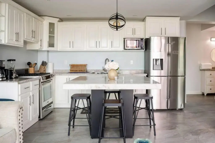 Triton's Playhouse Beachfront