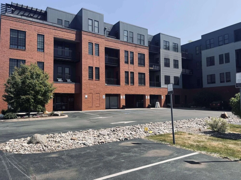 Botanicals Spa & Suites