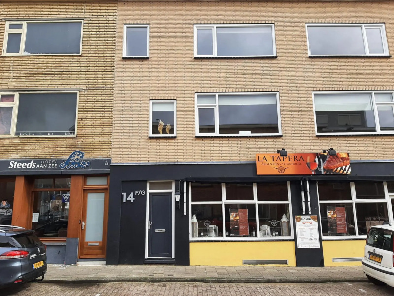 Flat With sea View and Parking