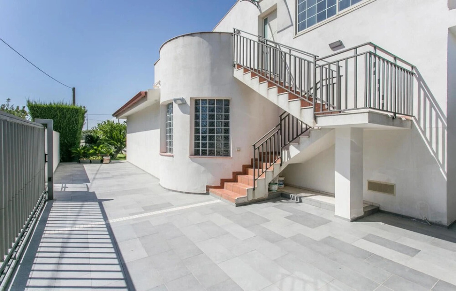 Beautiful Apartment in Comiso With 2 Bedrooms, Wifi and Outdoor Swimming Pool