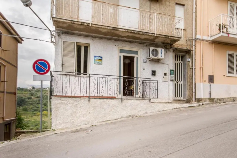 Casa Vacanza Paradise vicino Cefalù con servizio di piscina a 3 chilometri